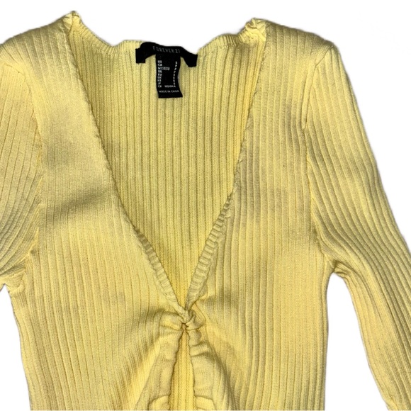 Forever 21 Tops - Forever 21 Long Sleeve Crop Top